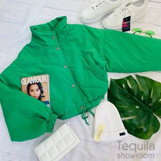 Куртка бомбер зеленая